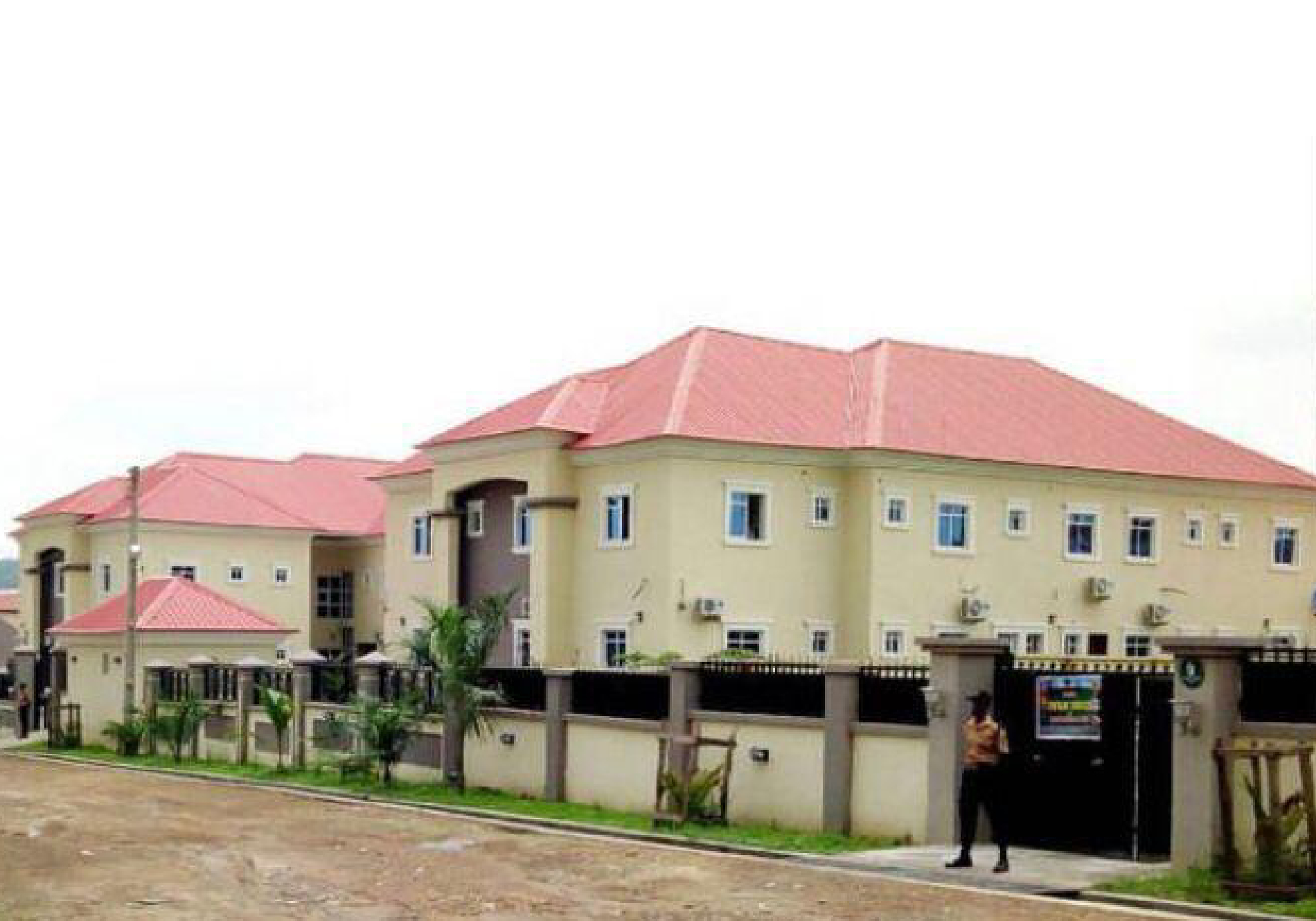Fairplay Hotels grounds